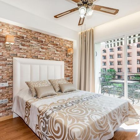 New 1 Bedroom Apartement On The Sea In Marbella. 외부 사진